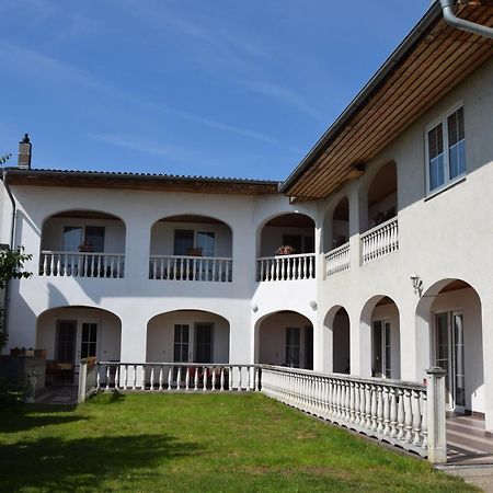 Appartmenthaus Rosenhof โพเดอร์สดอร์ฟ อัม ซี ภายนอก รูปภาพ